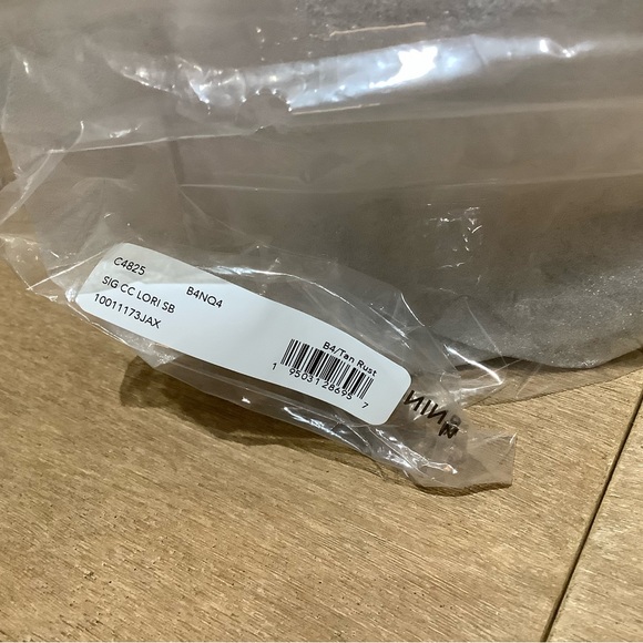 Coach - Picture 7 of 9